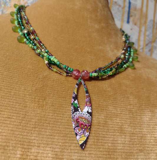 Green to Pink Glass and Metal Chrysanthemum Bloosem Graffiti Art Flower Pendant Necklace.